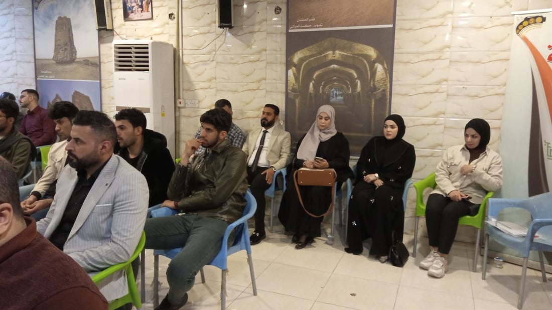 صور: ندوة لشبان وبنات كربلاء في نادي الصحافة.. نحو التأسيس لـ “سلطة خامسة”