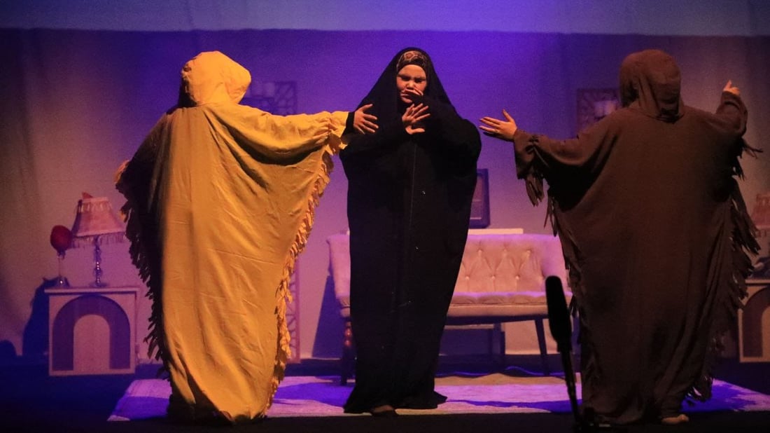 ممثلات كربلاء يجتمعن في مسرحية “فاطمة”.. العرض الجمعة والسبت (صور)