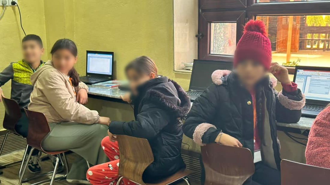 رێكخراوێك 200 منداڵى بێ دایك و باوك له‌ خانكێ به‌خێوده‌كات