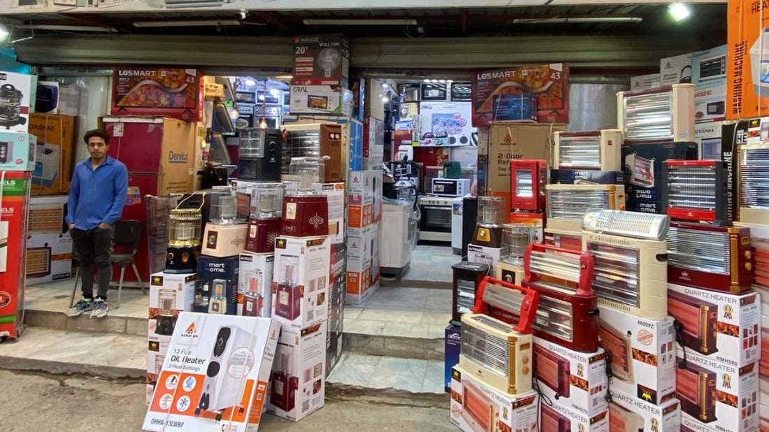 لا نفط ولا كهرباء وطنية.. أهالي الناصرية سيعبرون الشتاء بـ “أم الأمبير” (صور)