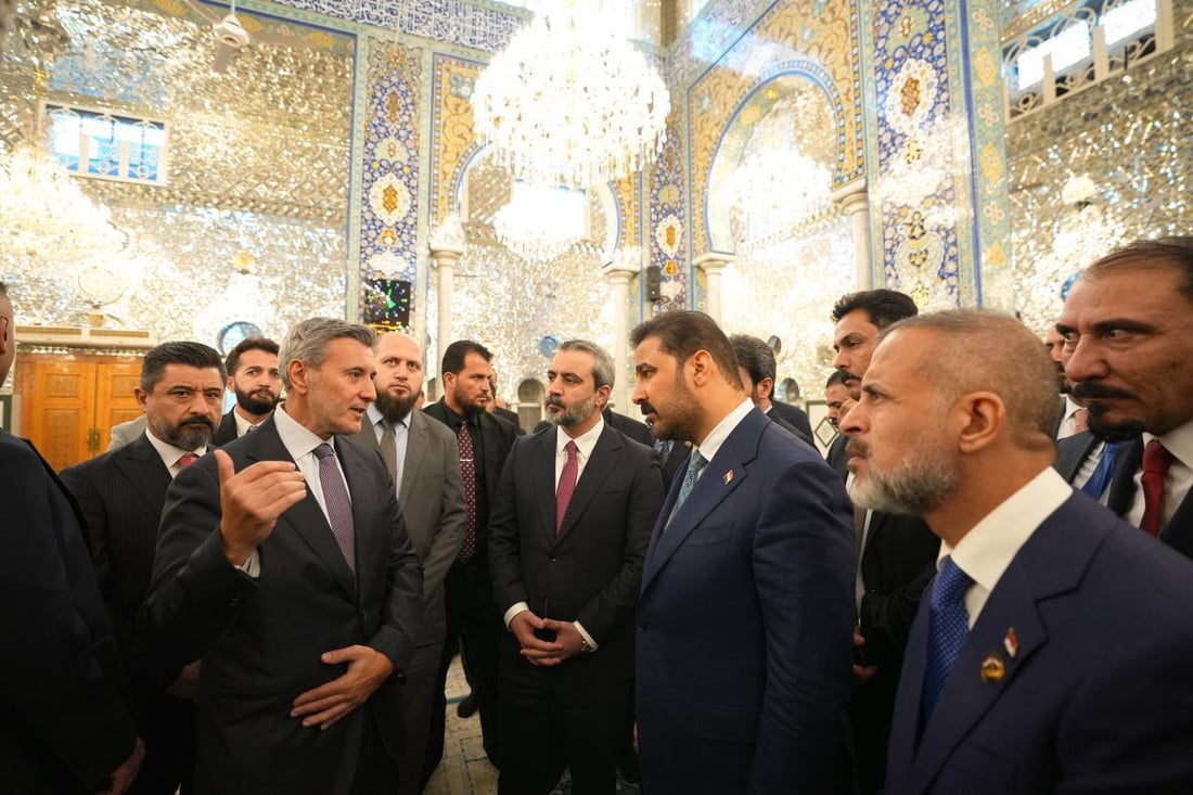 صور: الزيدي داخل أروقة مرقد السيدة زينب والجامع الأموي بدمشق