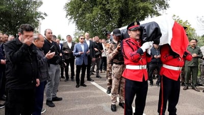 المخابرات تشيع ضابطاً قتل إثر استهداف المقر في المنصور