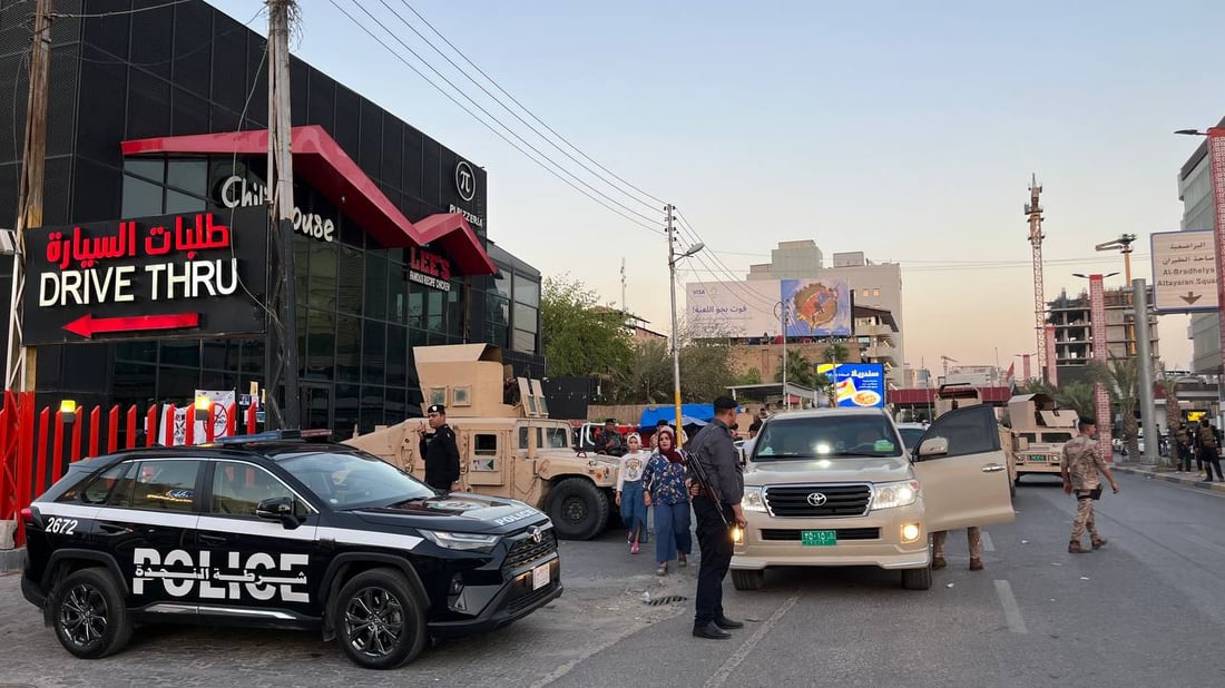 صور من قلب البصرة: انسحاب المجاميع من محيط “جلي هاوس” بعد وصول قوات الأمن