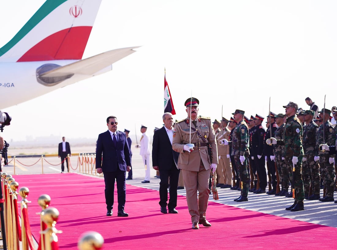 صور من الاستقبال الرسمي للرئيس الإيراني في بغداد