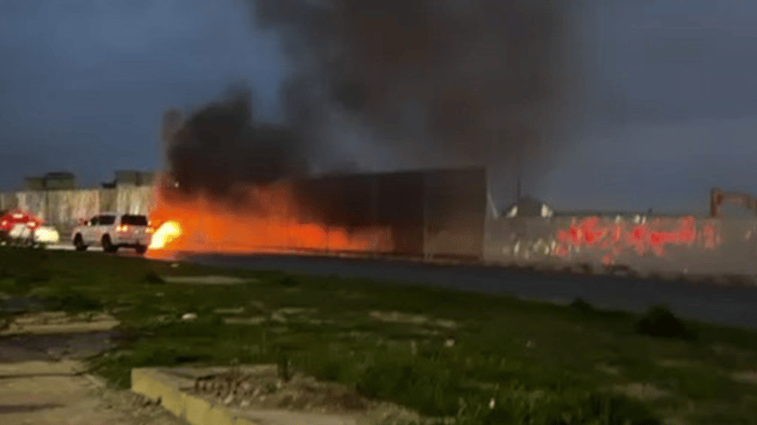 لە سلێمانی تاکسییەک ئاگریگرت و سووتا