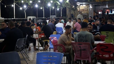 60 مقهى على كورنيش السماوة تغرق الفرات بصياح الخاسرين في الطاولي