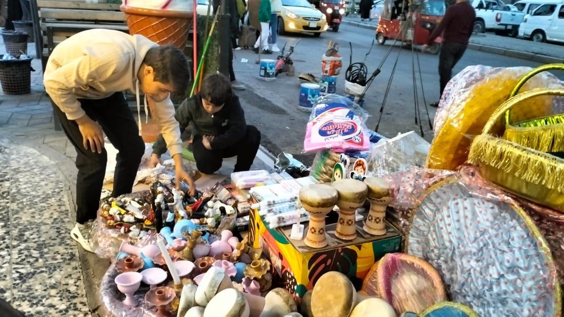 صور: أسواق بغداد الجديدة تستعد لإحياء “ليلة زكريا”.. على أمل الرزق والذريّة
