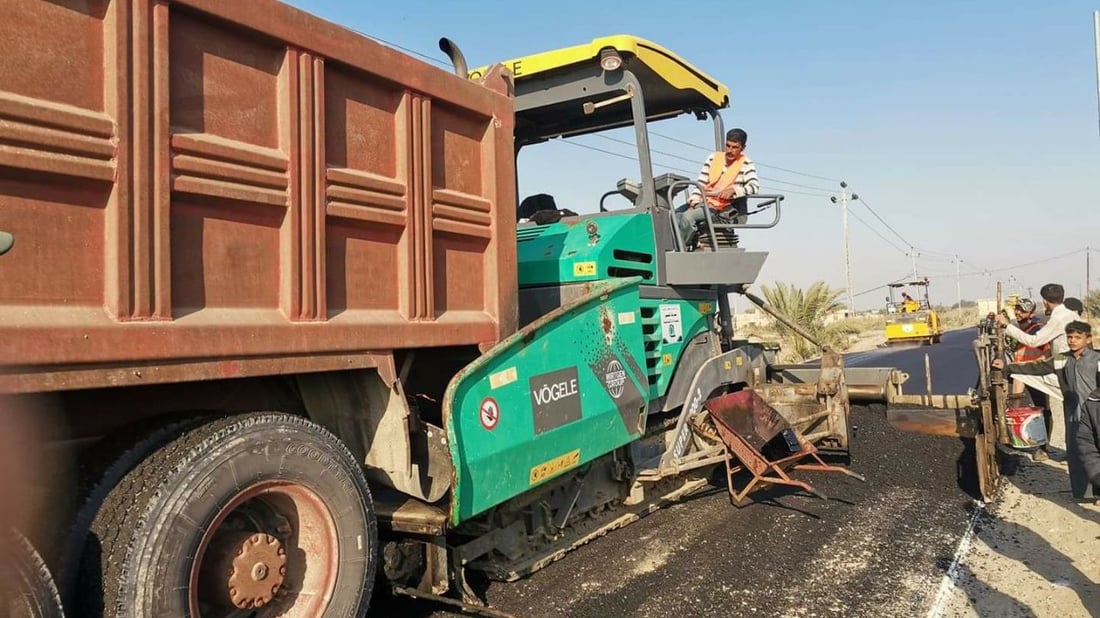 المثنى: الأهالي يمنعون الآليات من مغادرة “المحدد”: أكملوا تبليط الشارع