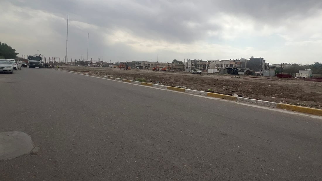 عمارات “السويسري” ستشرف على “عوائلنا” وتحجب الشمس.. الغزالية تهدد بمظاهرة (صور)