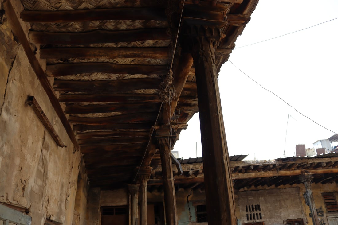 فيديو من “خان المدامغة” في الكاظمية: آخر شاهد على العهد العثماني تحوّل إلى “گراج”