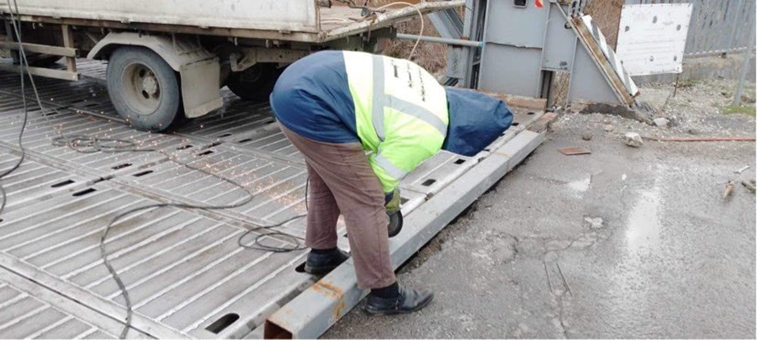 پرده‌ ئاسنینه‌كه‌ى سه‌ر رێگاى هامڵتۆن چاككرایه‌وه‌