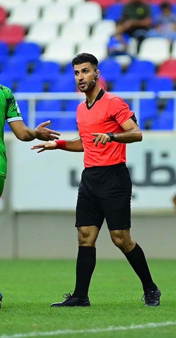 التحكيم الدولي يعود إلى النجف بعد 3 عقود.. علي حسين نال الشارة