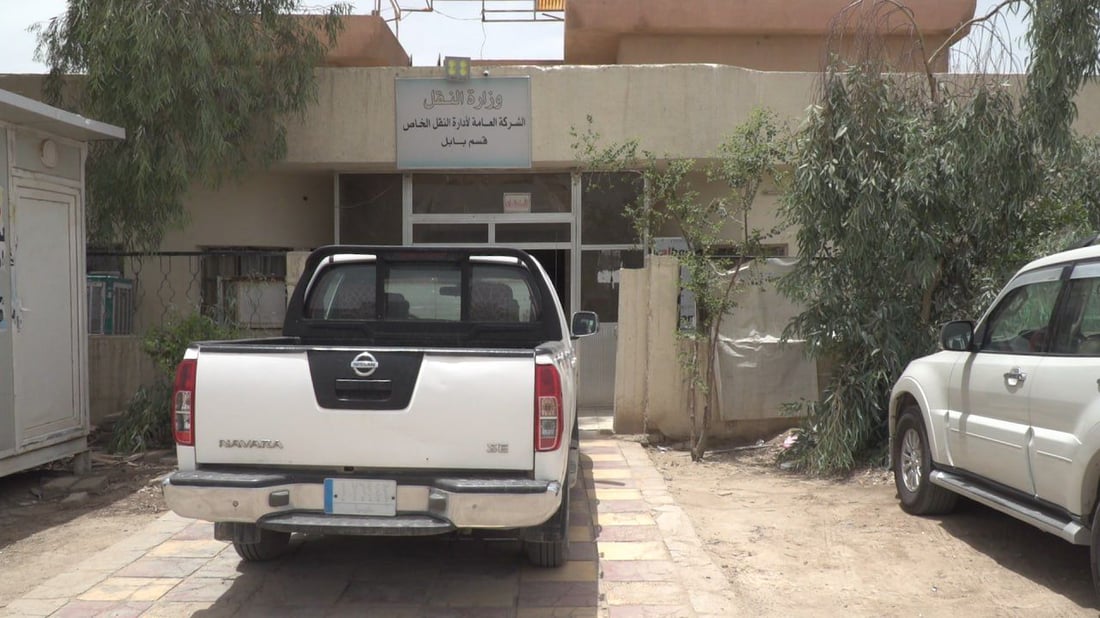 صور: طابور كراج الحلة غاضب من الچابك.. “يخطف العبرية بينما ننتظرهم لساعات”