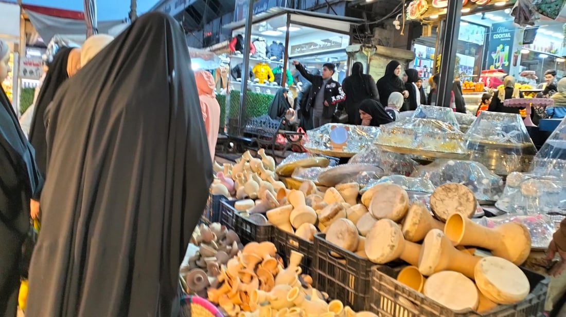 صور: أسواق بغداد الجديدة تستعد لإحياء “ليلة زكريا”.. على أمل الرزق والذريّة