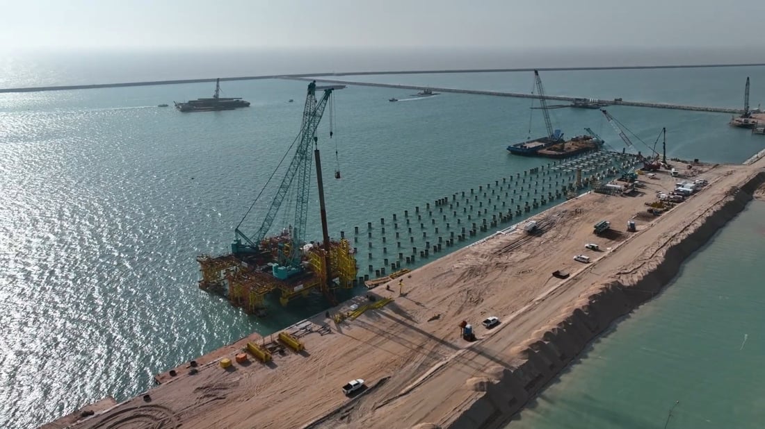 فيديو: تصاعد وتيرة العمل في ميناء الفاو.. نسبة الإنجاز تجاوزت خطة التنفيذ