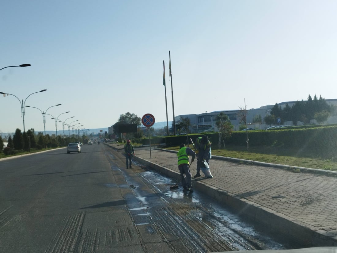 تا ئێوە لەخەو هەستان ژینگەپارێزان شەقامەکانی پایتەختیان پوخت و خاوێن کردەوە