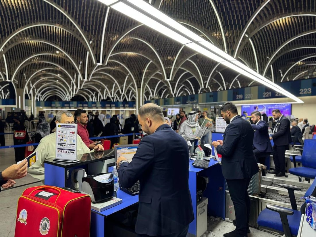 على متن الناقل الوطني.. تفويج أول وجبة من الحجاج عبر مطاري بغداد والنجف (صور)