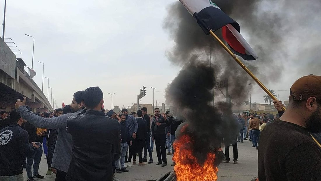 صور: محاضرو بابل يغلقون مديرية التربية للمطالبة بالتثبيت