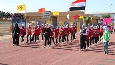 الفتيات والفتيان في القرنة يتنافسون على القيافة والانضباط والساحة والميدان