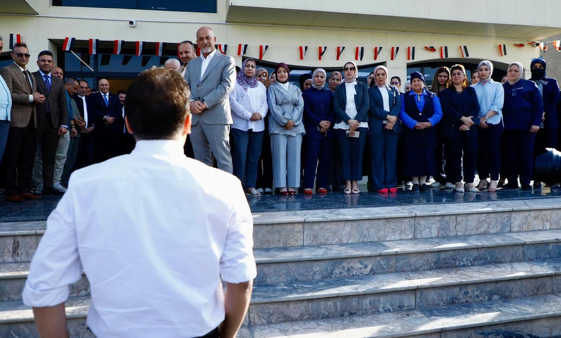 موظفو الأولمبية يقيمون ممراً شرفياً لعقيل مفتن في أول يوم بعد عقوبات الخزانة
