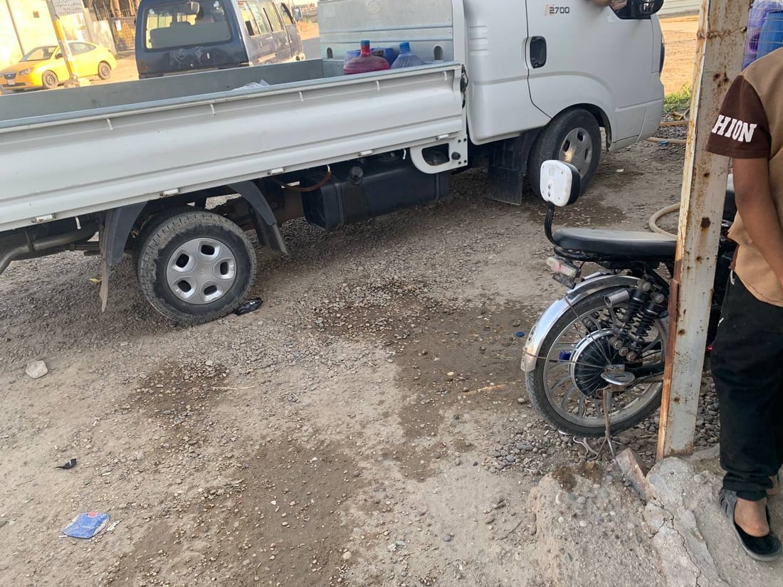 الإسالة ملوثة وتأتي مرة في الأسبوع.. أهالي “الشيحة” يشترون المياه للشرب (صور)