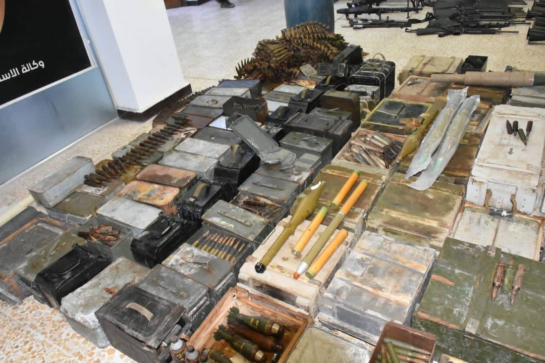 صور: الاستخبارات تداهم مقر “أبو درع” في مدينة الصدر وتصادر قاذفات وبيكيسيات