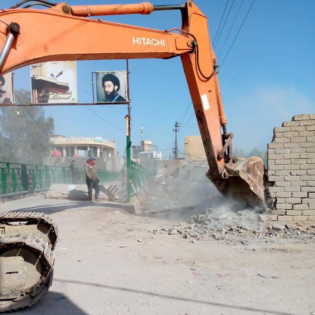 فيديو: المشخاب تودع أقدم جسورها بانتظار جديد يسمح بمرور السيارات