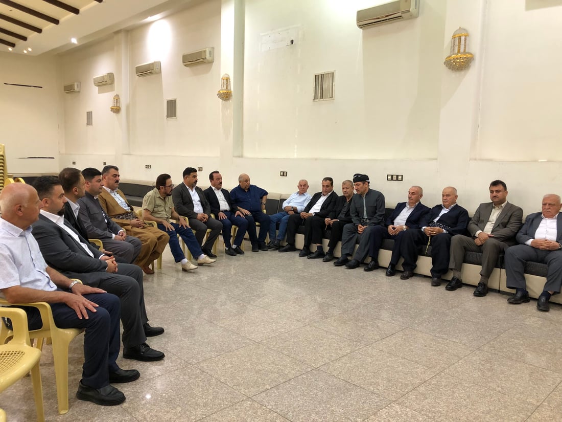 وجهاء البلدة المسيحية في أربيل زاروا المساجد وباركوا المولد النبوي (صور)