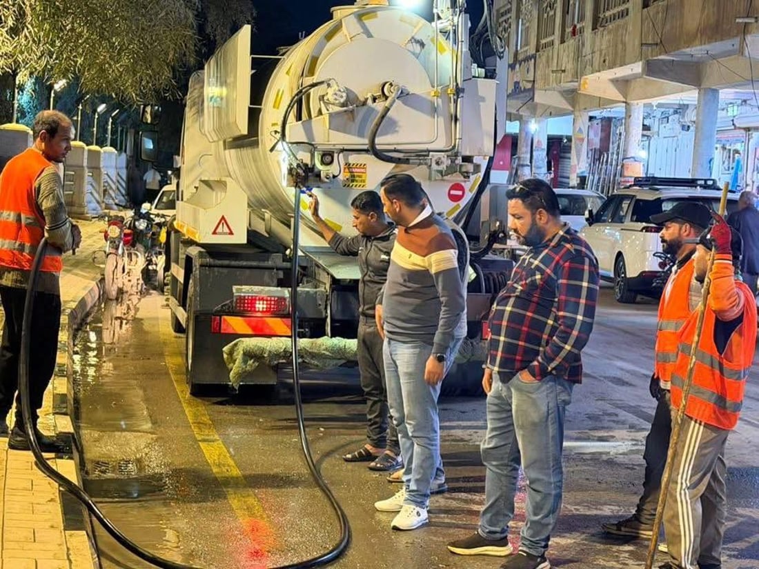 صور من النعمانية.. كوادر البلدية أمضت الليل في غسل الشوارع