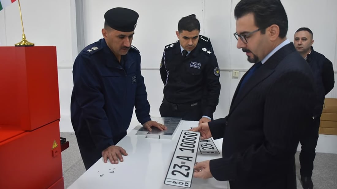 هاتوچۆی هەڵەبجە 402 تابلۆی نایاب دەفرۆشێت