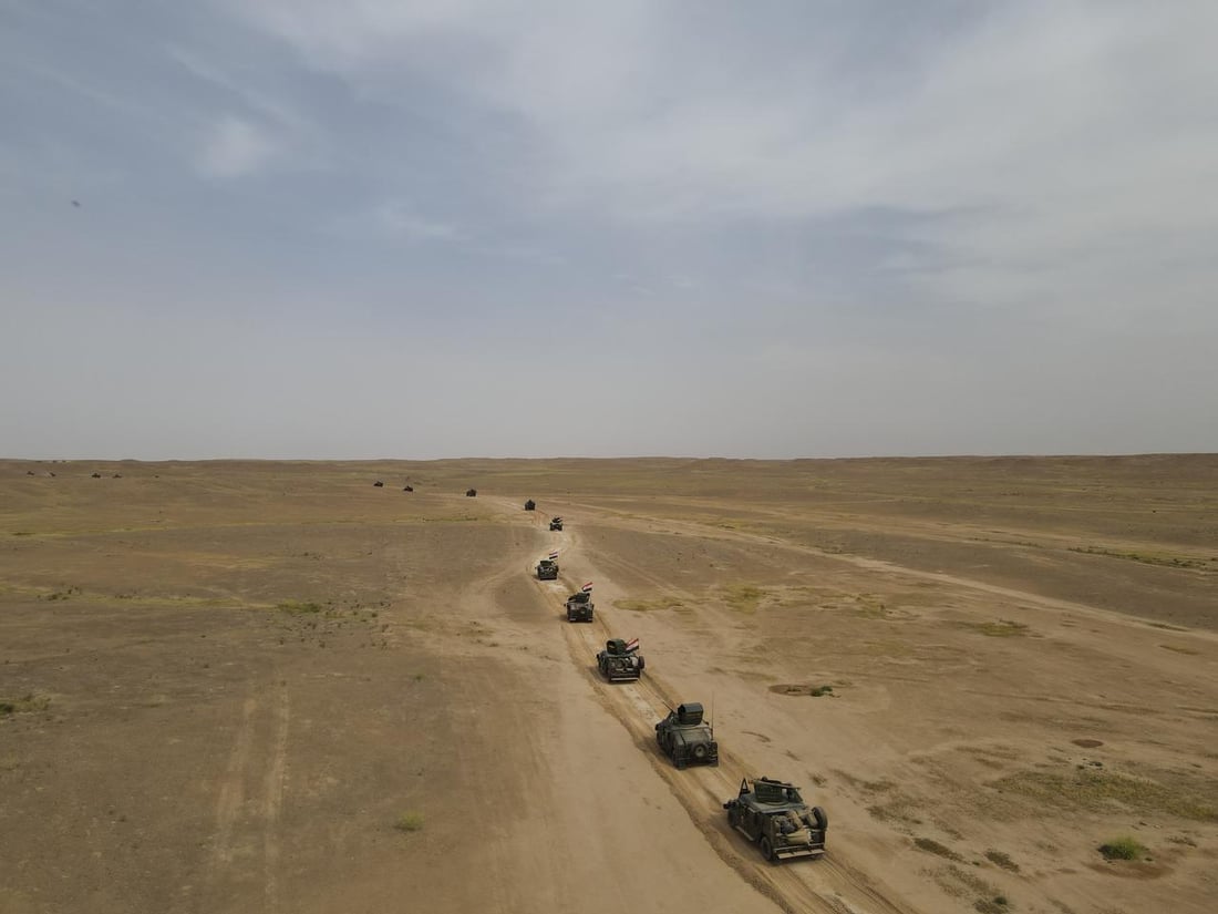صور: الجيش والهندسة يمشطون شمال راوة بإسناد الطيران الحربي