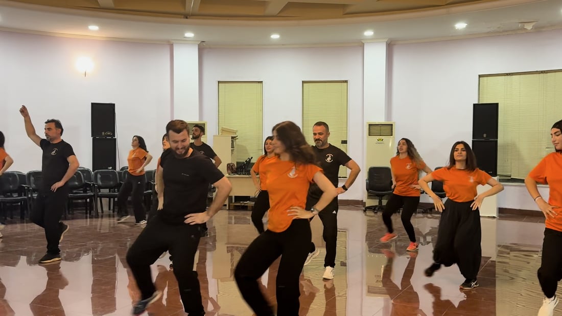 فيديو: رقص النساء والرجال وأنغام سميرة توفيق.. دهوك جاهزة لمهرجان قامشلي