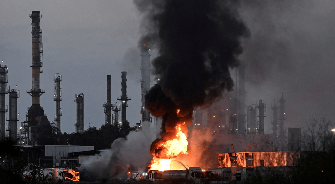 بە هۆی هێرشێكی ئێرانەوە هەموو پاڵاوگەکانی حەیفا داخران