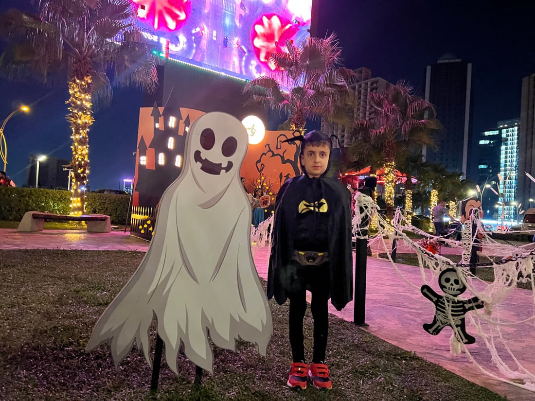 صور وفيديو: أطفال أربيل بأثواب الأشباح والساحرات.. ليلة هالوين مثيرة وأنيقة