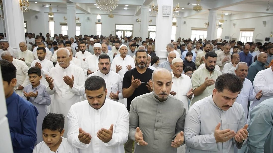 الأنبار تُصلي للكوت.. مساجد المحافظة توحد الدعاء لضحايا الفاجعة