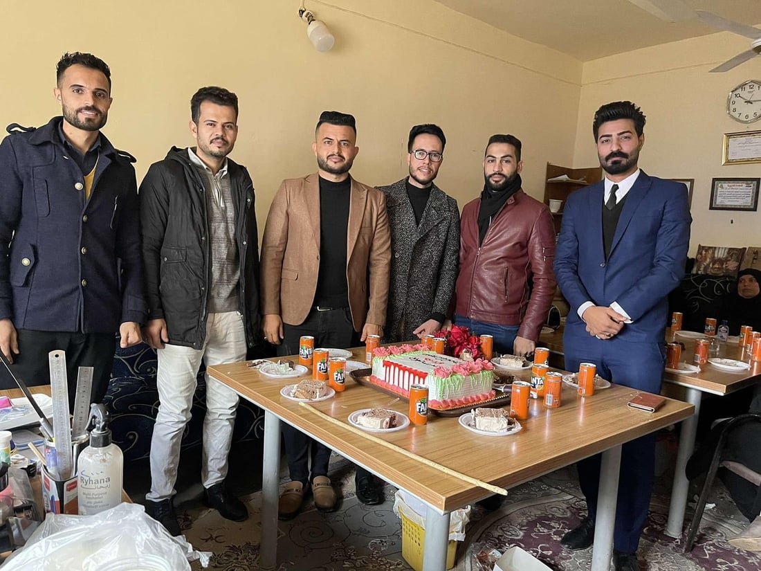 ذبح خراف وحلوى في المدارس.. محاضرو ديالى يحتفلون بقرار التثبيت (صور)