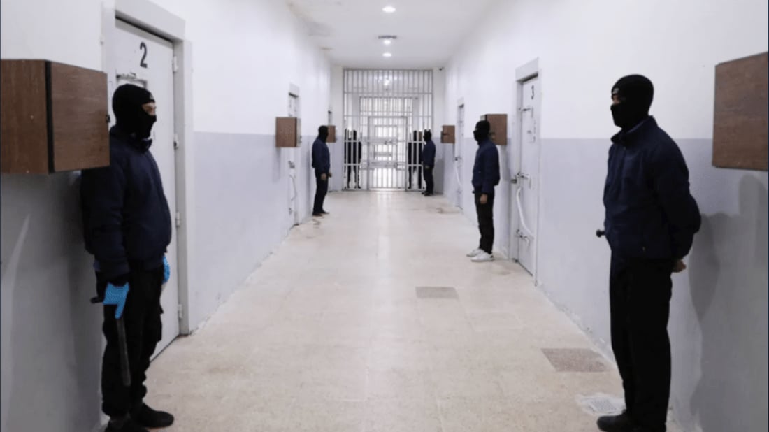 “گروپەکانی سەر بە دیمەشق ئاویان لەسەر زیندانی ئەقتان لە رەققە بڕیوە”