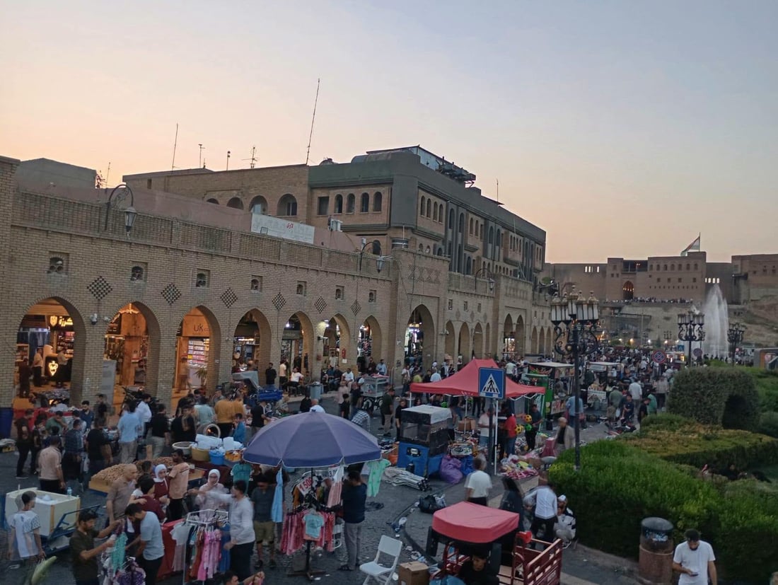 هەموو زبڵ و پاشماوەی دەورووبەری قەڵایان هەڵگرتەوە؛ چەند شوێنێکیشیان شۆرد