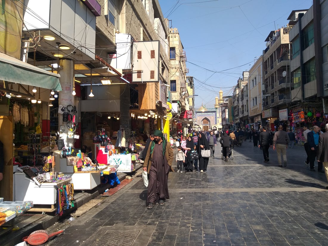 صور: حلوى الكاظمية “لا تُقاوم”.. 8 أصناف و”الدهين” في المقدمة