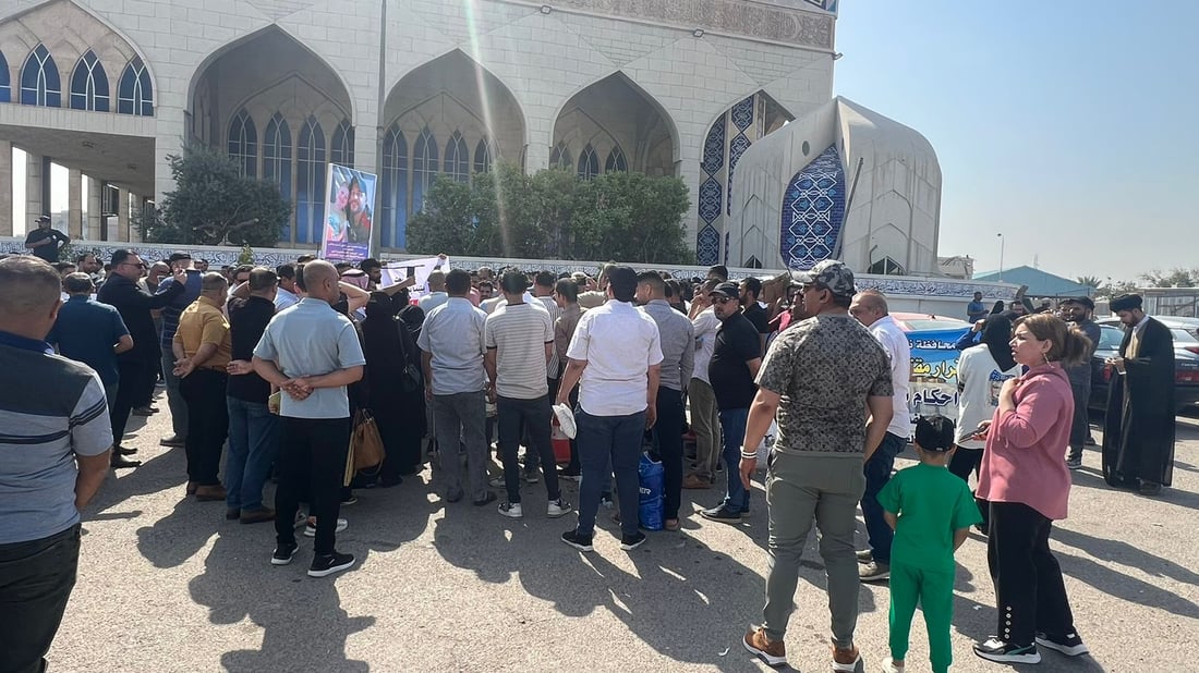 صور من وقفة اليوم قرب جامع بنيّة: يحتجون منذ سنوات ضد قانون حضانة أطفال المطلقين