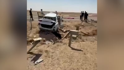 مصرع مسنة وإصابة اثنين بحادث سير عند الكيلو 18 في الرمادي