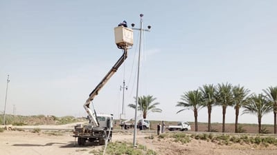 أعمدة الكهرباء وصلت أخيراً إلى “الشحيمية” ضمن المناطق غير المخدومة في الكوت