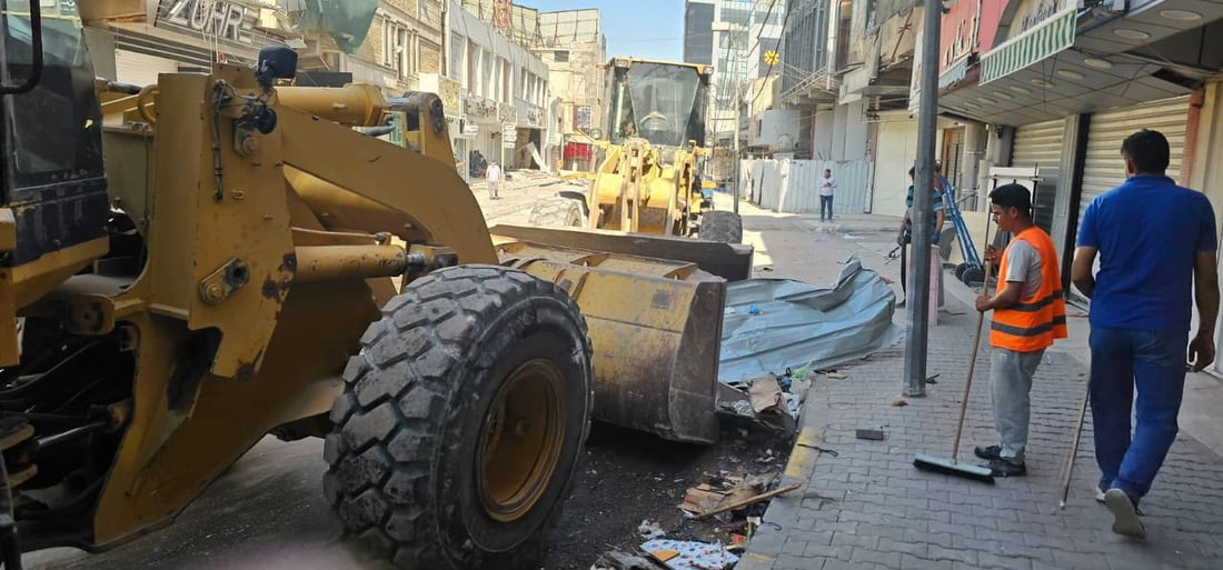 صور: بلدية المنصور تزيل 100 كشك متجاوز في سوق سهام العبيدي لمنع الكوارث وفتح الطرق