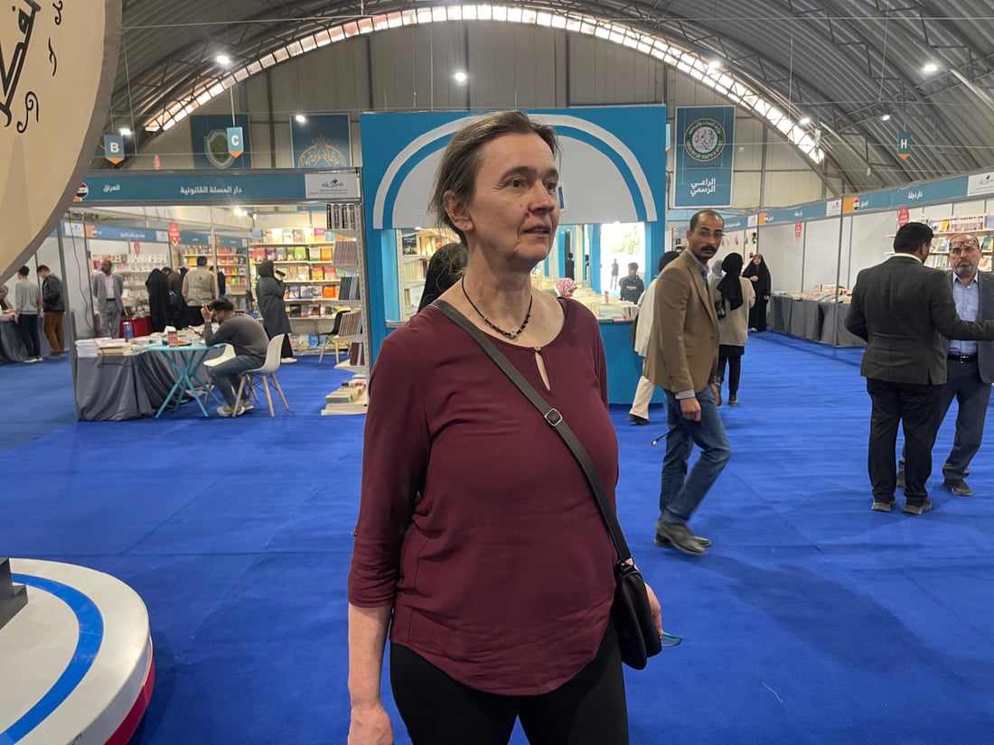 سؤال أوربي حول النجف.. ألمانية في معرض الكتاب: دهشة أنكم تحبون أدب العالم!