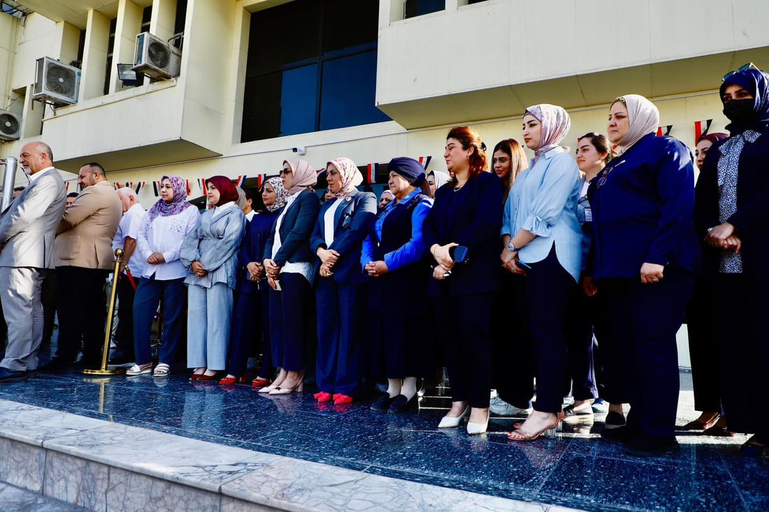 موظفو الأولمبية يقيمون ممراً شرفياً لعقيل مفتن في أول يوم بعد عقوبات الخزانة
