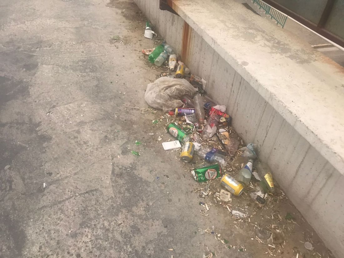 قناني مكسرة ورائحة كحول.. سهرات “أهل المزاج” على جسر السيدية تُخرجه عن الخدمة!