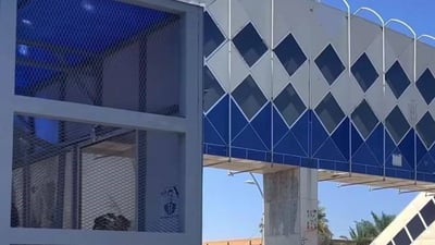 الكوت انتظرتها 9 أعوام: جسور بسلالم كهربائية للعابرين في شارع النسيج