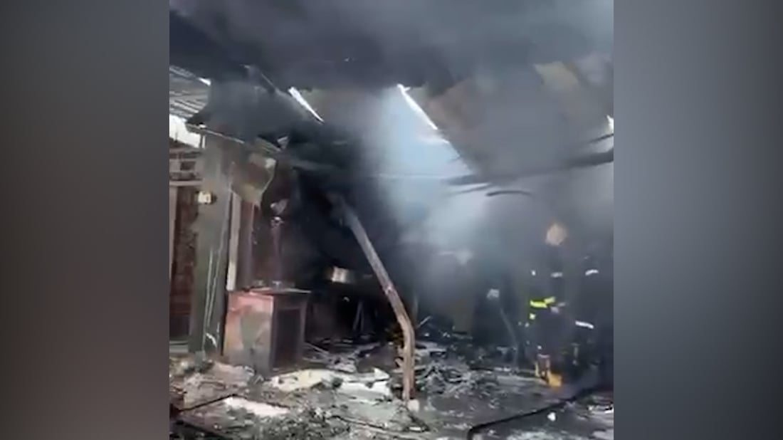 دهوك: احتراق 6 محال وشقة سكنية إثر انفجار منظومة الغاز في مخبز (صور)