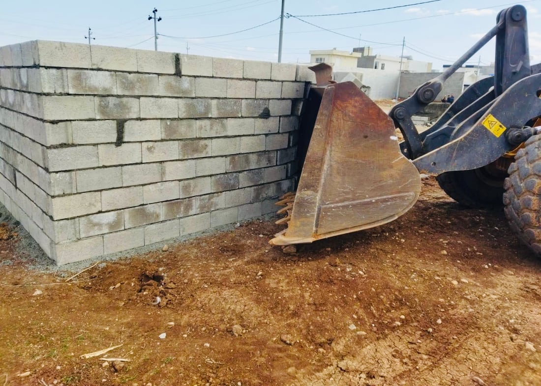 پێنج خانوو و چەند باخچەیەکی زیادەڕۆ لە رانیە تێکدران
