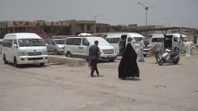 صور: طابور كراج الحلة غاضب من الچابك.. “يخطف العبرية بينما ننتظرهم لساعات”